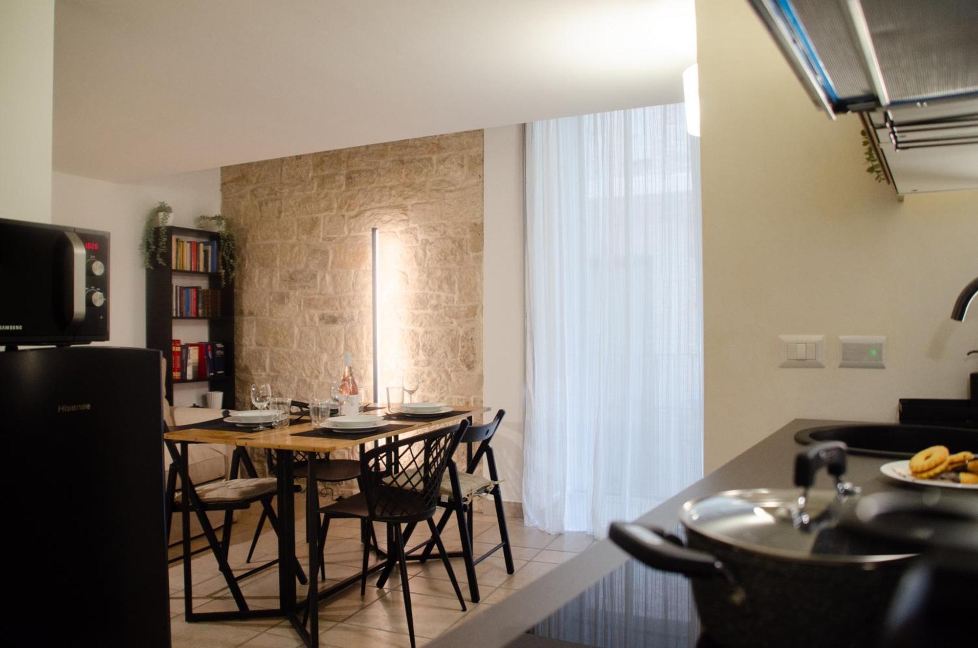 Maison De L'Air - Apt With Jacuzzi Giovinazzo Bagian luar foto