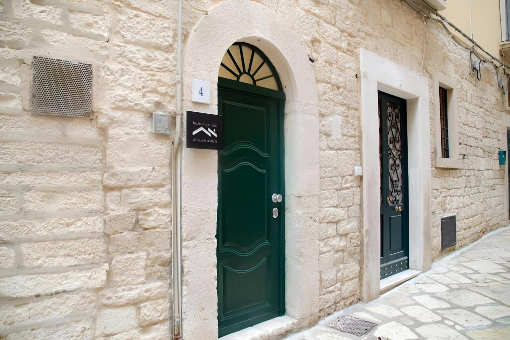 Maison De L'Air - Apt With Jacuzzi Giovinazzo Bagian luar foto